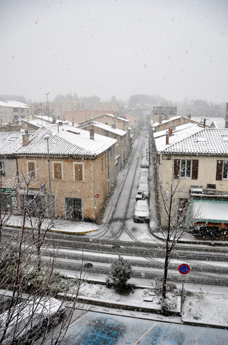 Aubagne neige 7 1 2009 (03)9h28 rue L Blanc
