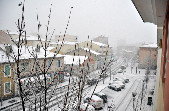 Aubagne neige 7 1 2009 (04)9h33 Avenue de Verdun