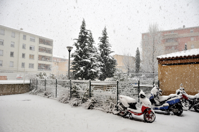 Aubagne neige 7 1 2009 (10)10h20 Le Coriandre