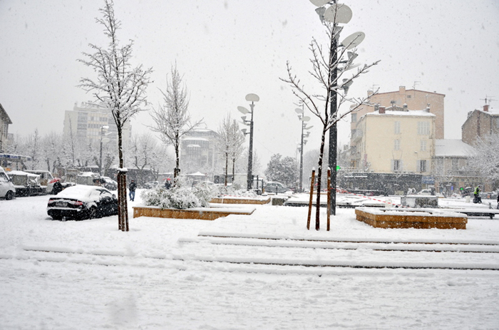 Aubagne neige 7 1 2009 (30)10h54 cours Voltaire