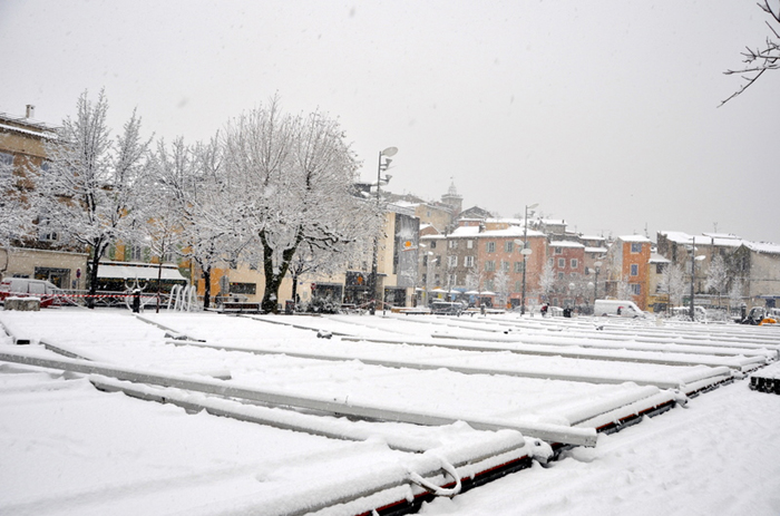 Aubagne neige 7 1 2009 (32)10h56 cours Voltaire