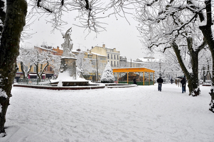 Aubagne neige 7 1 2009 (36)11h00 cours Foch