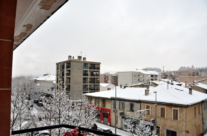 Aubagne neige 7 1 2009 (80)12h10