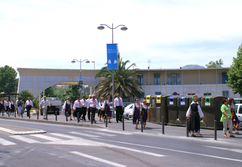 Aubagne-OTI-groupe-Bulgare (00)